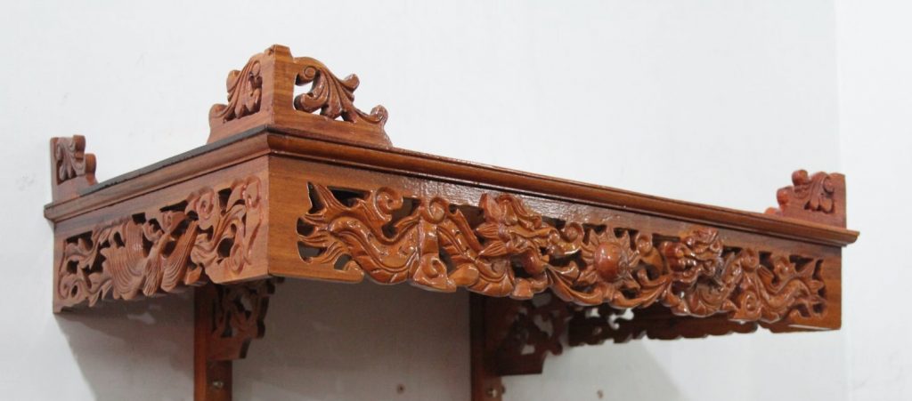 Một số mẫu bàn thờ treo tường gỗ gụ đẹp tại Bàn Thờ Việt